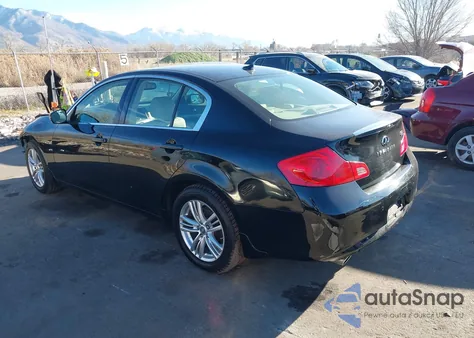 2013 Infiniti G37X z USA, uszkodzony, nr VIN JN1CV6AR8DM351383